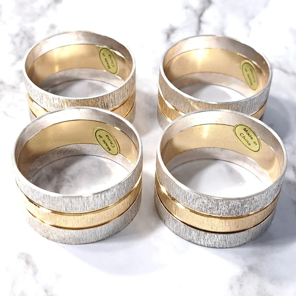 Wm A Rogers (4) Round Silverplate & Polished Brass Napkin Rings‎